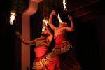 Mit Feuerschlucker, Jongleure Flammen, Kandy Gefüttert, Sri Lanka.