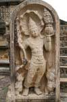 Skulptur in einer Nische Polonnaruwa Vatadage Einträge, Sri Lanka.