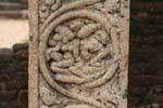 Ausschnitt aus einer Spalte der Atadage, Polonnaruwa, Sri Lanka.