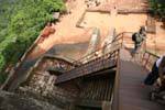 Eisentreppe bis zu den Felsen von der Löwen-Statue, Sigiriya, Sri Lanka.
