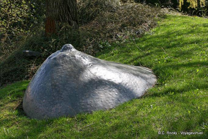 Skulptur von Caesar, im Gras, Fondation Gianadda, Martigny - Die Schweiz