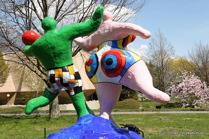 Fondation Gianadda, Badegäste, Niki de Saint Phalle Skulptur - Die Schweiz