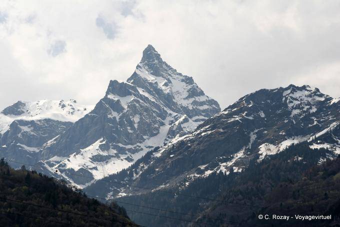 Schneebedeckten Gipfel in den Alpen - Die Schweiz