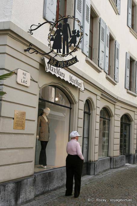 Shopping in der rue du Lac in Vevey - Die Schweiz