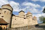 Border westlich von der Vorderwand und Türme, Schloss Chillon, Montreux, Die Schweiz.