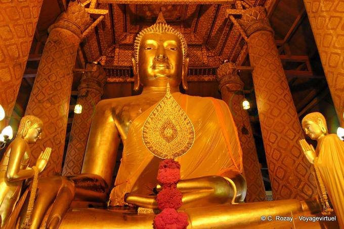 Luang Po To, ein Buddha 19 Meter, Wat Choeng Phanan, Ayutthaya - Thailand