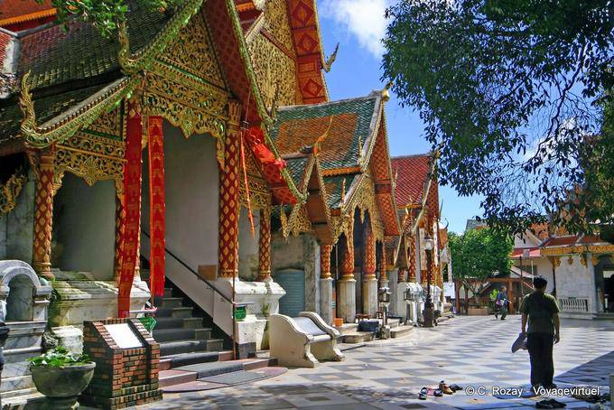 Auf der oberen Terrasse, Wat Doi Suthep, Chiang Mai - Thailand
