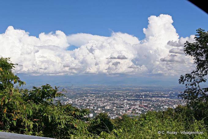 Panorama über Chiang Mai von Wat Doi Suthep - Thailand