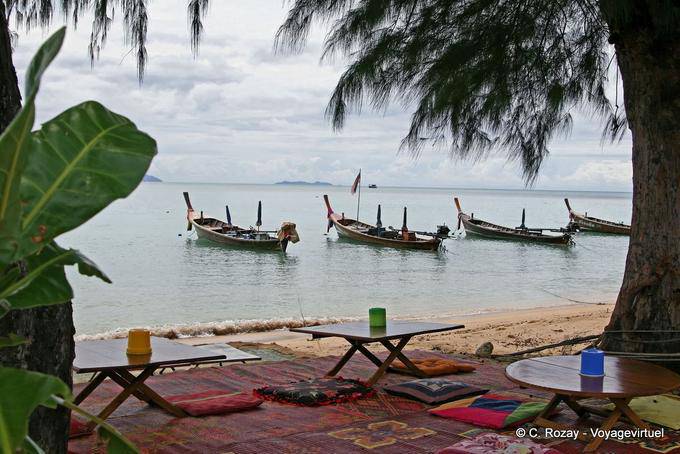 Entspannen Sie am Strand, Phuket Chalong - Thailand