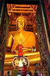 Der Buddha, Sum Po Hud Kong, Wat Choeng Phanan, Ayutthaya, Thailand.