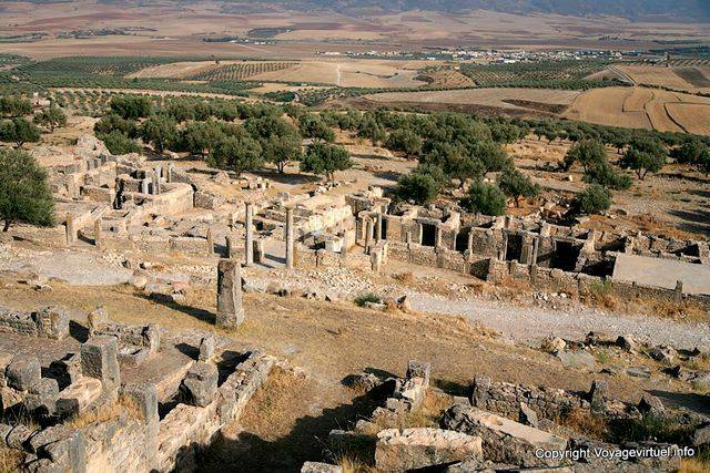 Dougga Blick auf die Häuser von Trifolium - Tunesien