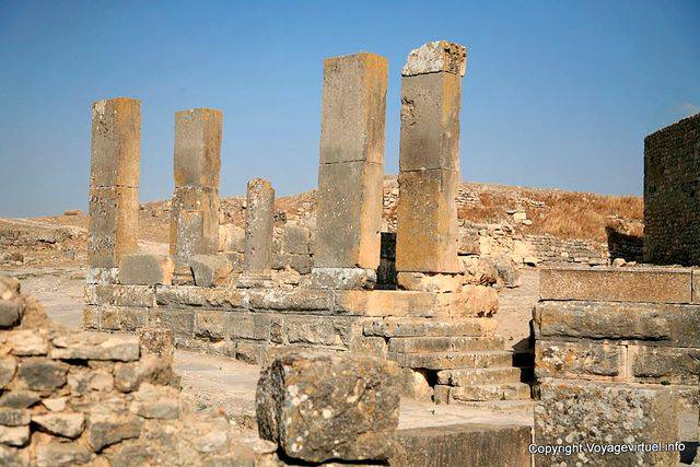 Dougga, der Tempel des August Frömmigkeit - Tunesien