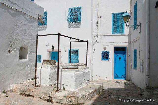 Sidi Bou Said, Brunnen oder Spalten abgeschnitten - Tunesien
