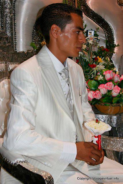Bräutigam Jasmin Blumenstrauß, Hochzeit Téboursouk - Tunesien