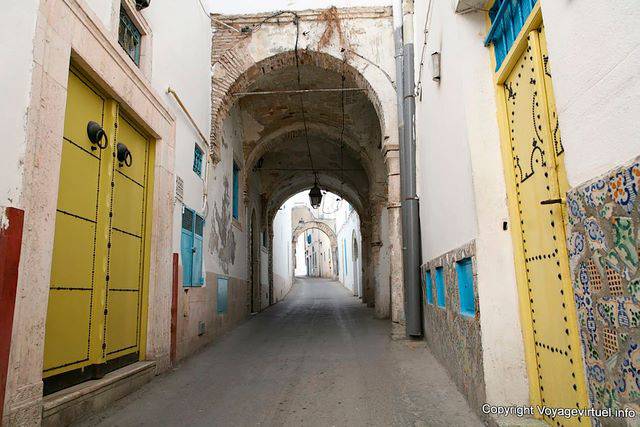 Gewölbten Gang in der Medina, Tunis - Tunesien