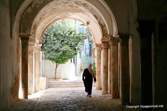 Zur Straße hin Sidi Ben Arous, Tunis - Tunesien