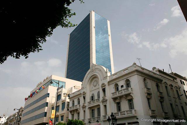 Aufbauend auf der Avenue Habib Bourguiba, Tunis - Tunesien
