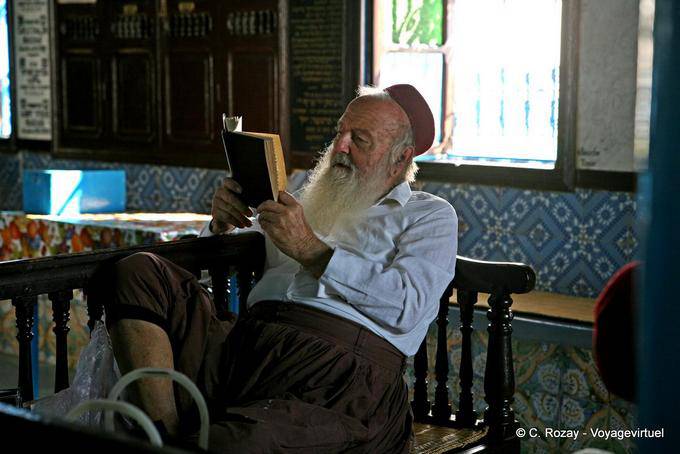 Batlanim Erzähler, jüdische Synagoge in Djerba - Tunesien