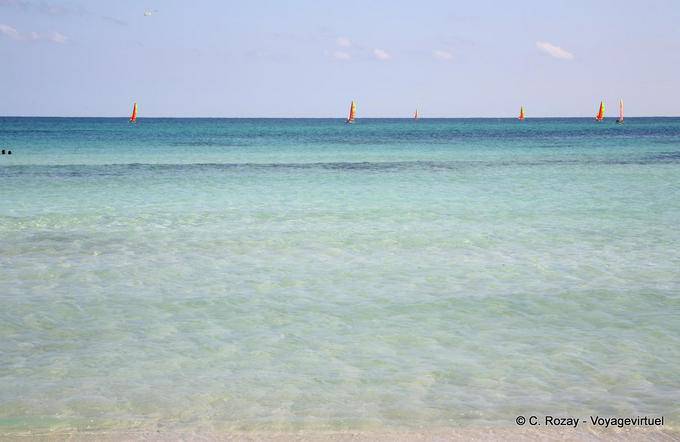 Segelboote auf dem Horizont, Seguia, Djerba - Tunesien