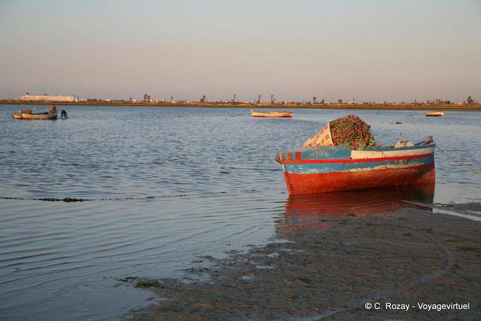 Djerba, Licht und Ebbe Boot - Tunesien