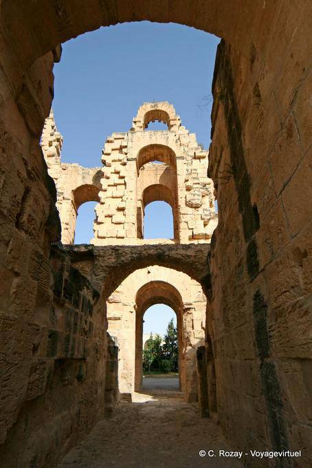 Durchgang zwischen der Arena und einem Auslass, EL Jem - Tunesien