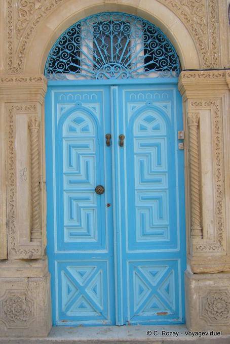 Kairouan, blaue Tür - Tunesien