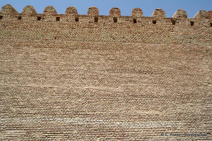 Ocker Ziegelwände, Kairouan - Tunesien