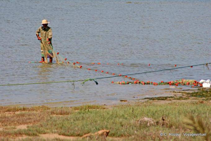 Ausgang des Fischernetz, El Kantara, Kerkennah - Tunesien