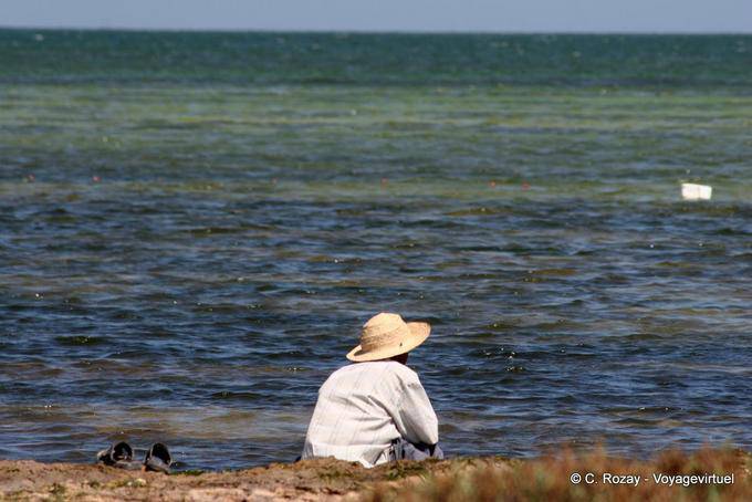 Fisherman Lupe auf das Meer, Remla, Kerkennah - Tunesien
