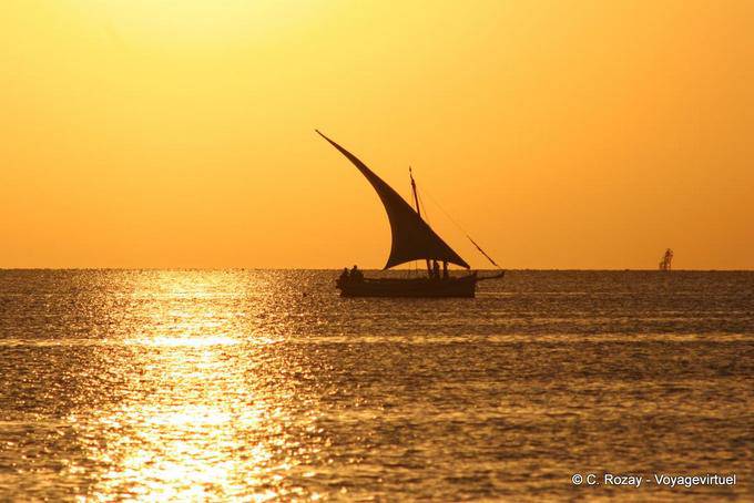 Hallo aus der Feluke bei Sonnenuntergang, Sidi Frej, Kerkennah - Tunesien