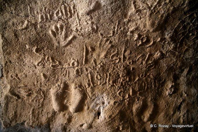 Signs, Hände und Füße angehoben, Ksar Jumaa - Tunesien