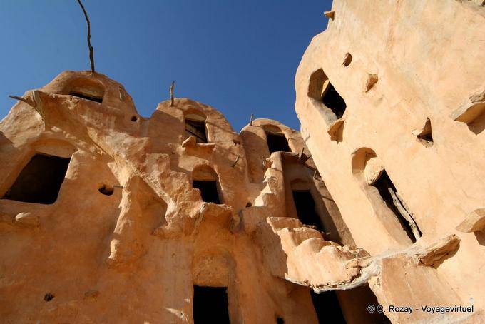 Fragile Zugang Drahtseilakt, Ksar Ouled Soltane - Tunesien