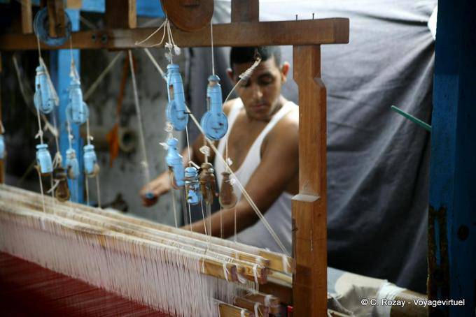Weaver und seinem Webstuhl, Mahdia - Tunesien