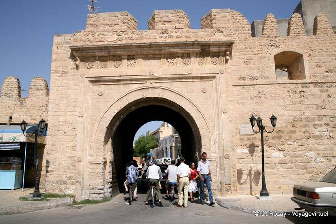 Bab Brikcha Avenue Habib Bourguiba, Monastir - Tunesien