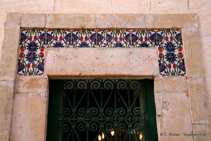 Farbe Fronton, Sousse Medina - Tunesien