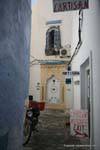 Hammamet, Mix von Stilen in einer Gasse in der Medina, Tunesien.