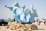 Hammamet, kitschige Statuen der drei Sirenen, Tunesien.