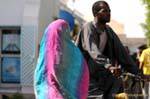 Woman in Fouta, Djerba, Houmt Souk, Tunesien.