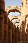 Steinbögen, Amphitheater von El Jem, Tunesien.