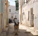 Alter Mann in der Medina, Kairouan, Tunesien.