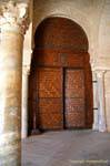 Eine Tür der Moschee Ibn Oqba Nafaa, Kairouan, Tunesien.