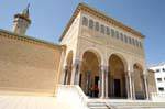 Eingang zur Moschee Bourguiba TRIMECHE Avenue, Monastir, Tunesien.