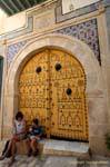 Kirchentür in der Medina von Sousse, Tunesien.