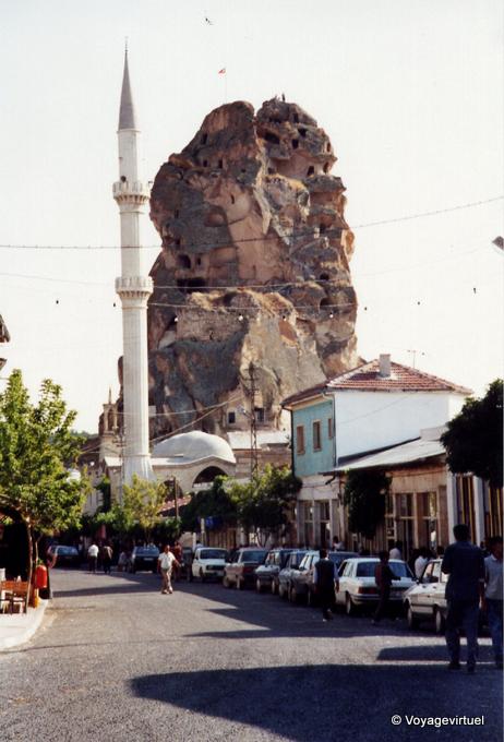 Kappadokien, Göreme, Moschee Minarett - Türkei