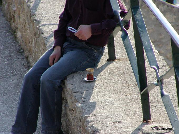 Komboloi und eine Tasse Tee, Antalya - Türkei