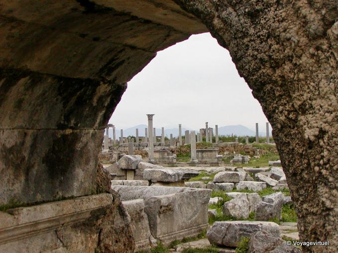 Ein besonderer Blick auf die Agora, Perge - Türkei