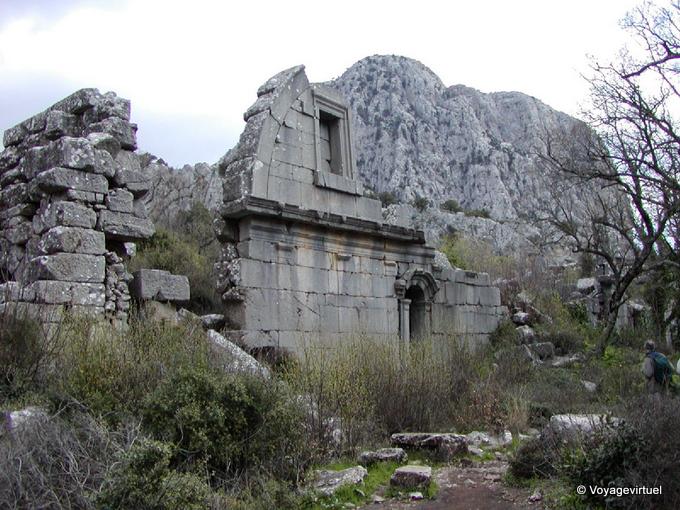 Mit Blick auf das Gymnasium, Termessos, Stadt Psidienne - Türkei