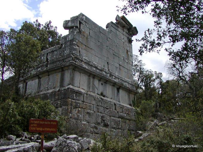 Korinthischen Tempel und der Portikus Altalos, Termessos - Türkei